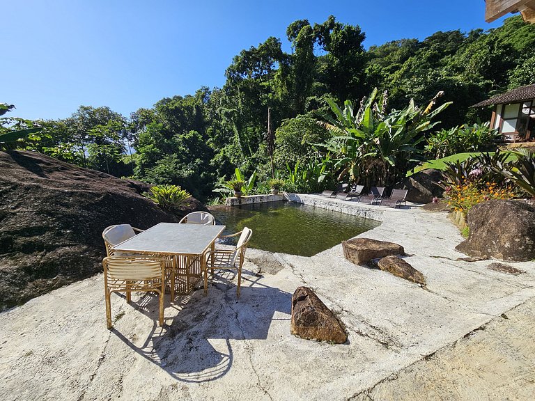 Villa com piscina, loft e 5 Suítes – Praia do Léo