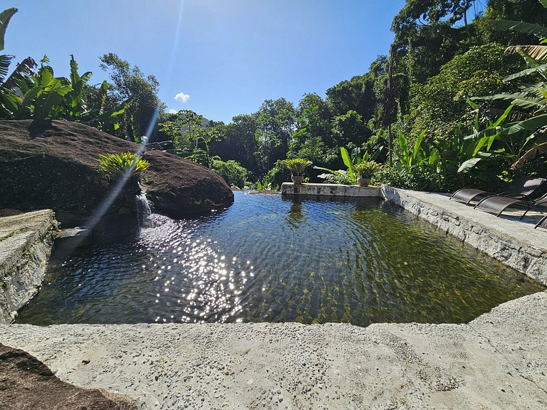 Villa com piscina, loft e 5 Suítes – Praia do Léo
