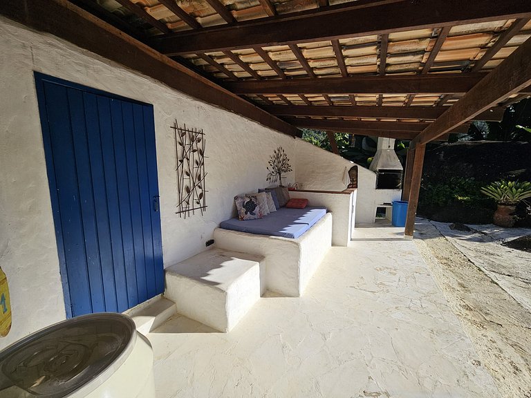 Villa com piscina, loft e 5 Suítes – Praia do Léo