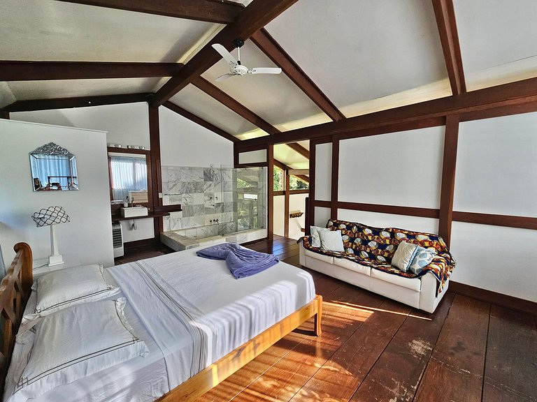 Villa com piscina, loft e 5 Suítes – Praia do Léo
