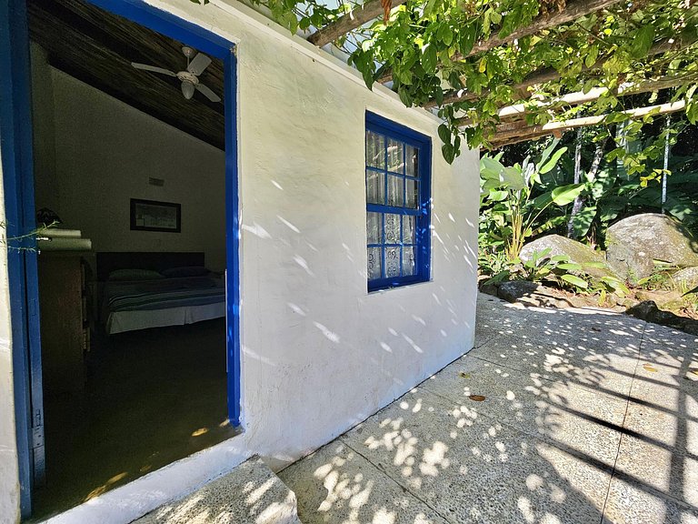 Villa com piscina, loft e 5 Suítes – Praia do Léo