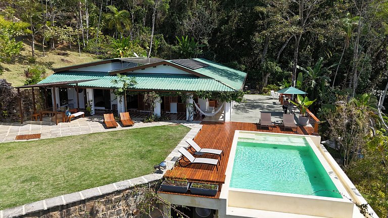 Casa com Piscina Aquecida e Vista Para o Mar