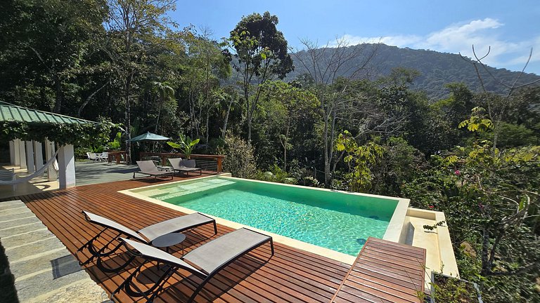 Casa com Piscina Aquecida e Vista Para o Mar