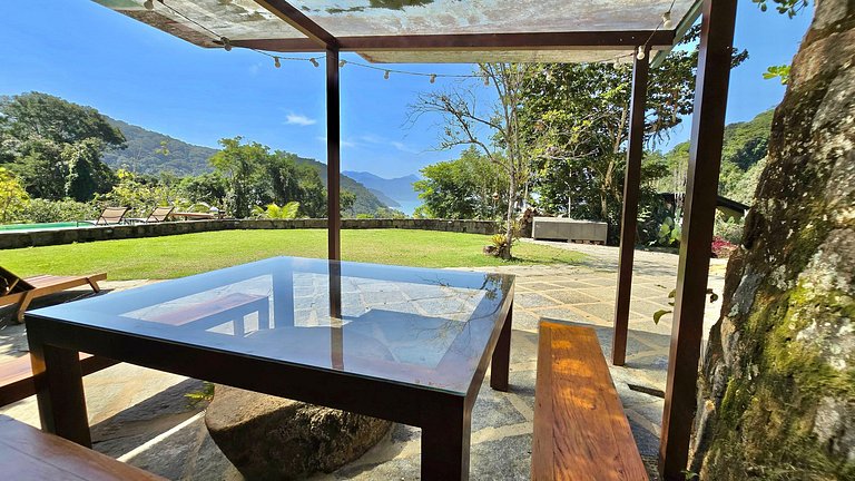 Casa com Piscina Aquecida e Vista Para o Mar